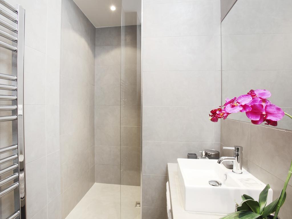 Livinparis - Luxury 3 Bedrooms Le Louvre I الغرفة الصورة