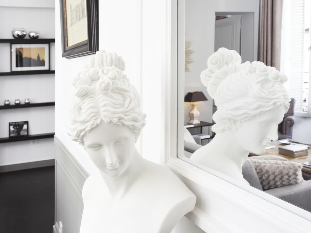 Livinparis - Luxury 3 Bedrooms Le Louvre I الغرفة الصورة